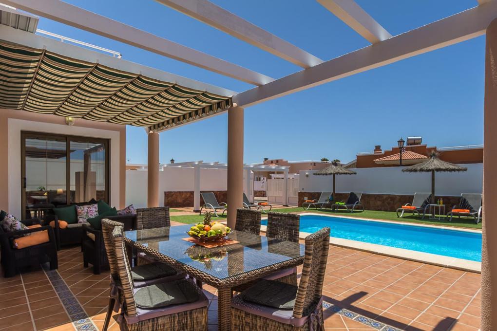 Villa with private pool, near beach&golf Caleta de Fuste- Villa Charlotte Costa De Antigua Esterno foto